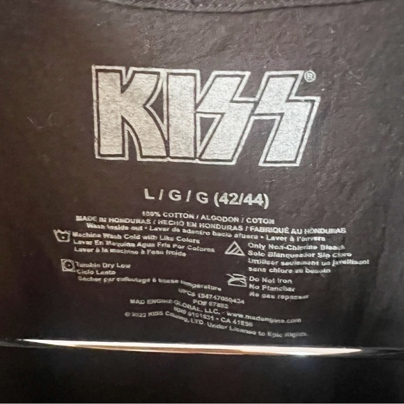 Kiss World Tour ‘77 Band Tee Size Men’s Large Short Sleeves Cotton - Picture 3 of 4